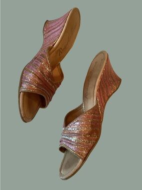 Vintage Pink Metallic Fabric Slides 1960's Resort-Aires Wedge Heel Shoes Sz 5